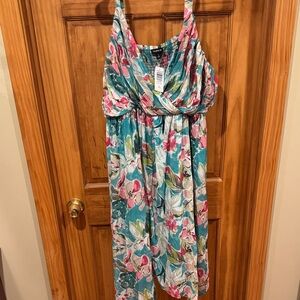 Torrid size 1 chiffon pleated Floral Sharkbite dress